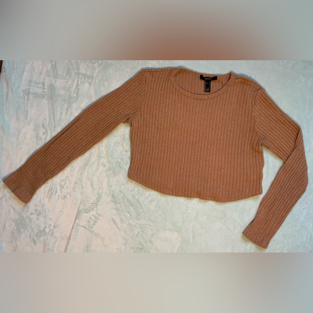 Forever 21 ‘cropped’ long sleeve✨
